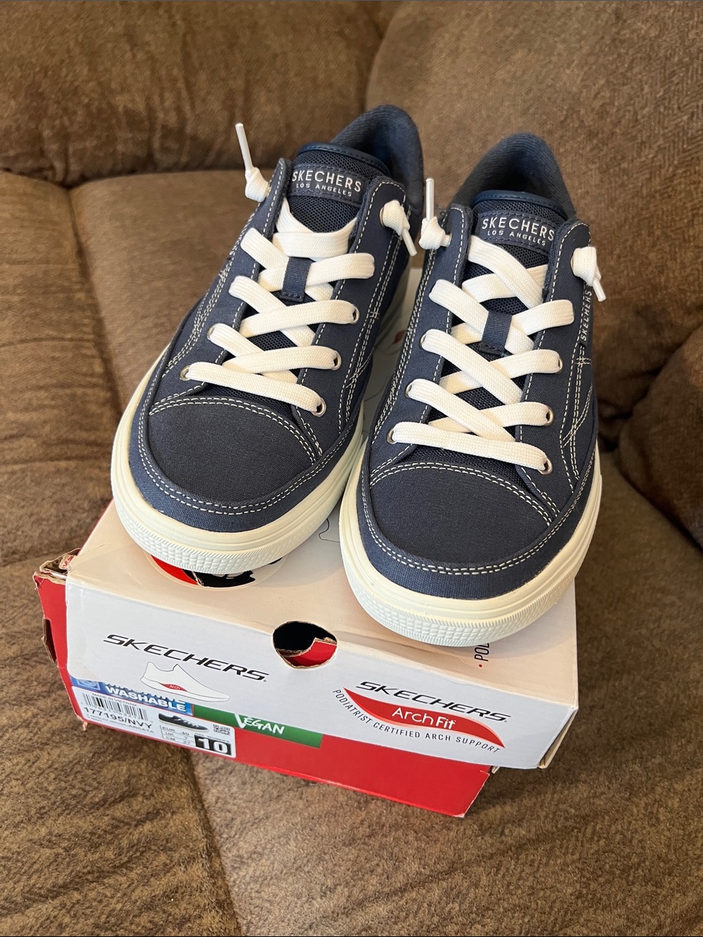 Skechers Women's Arch Fit Arcade - Arcata Sneakers, size 10, NWOT